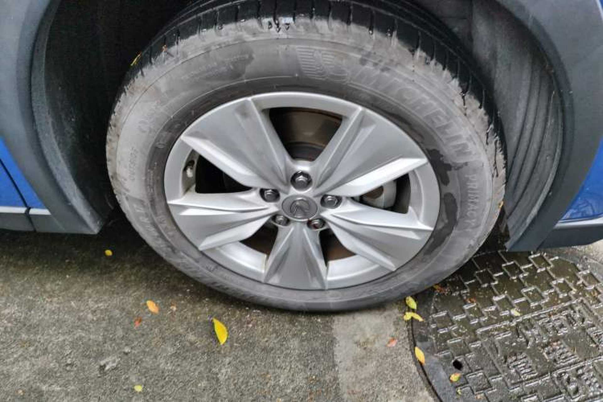 Used Lexus UX 2020 260h Explore & Adventure Edition Right Front Wheel Hub
