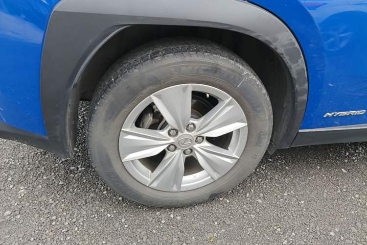 Used Lexus UX 2020 260h Explore & Adventure Edition Right Rear Wheel Hub