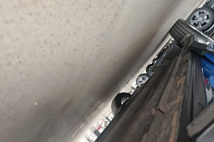Used Lexus UX 2020 260h Explore & Adventure Edition Right Side Sill