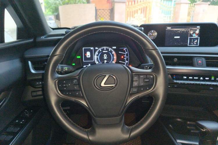 Used Lexus UX 2020 260h Explore & Adventure Edition Steering Wheel