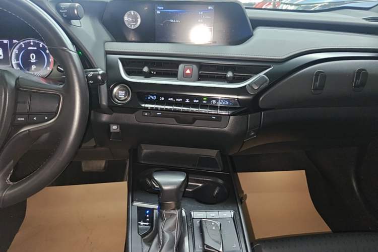 Used Lexus UX 2020 200 Special Edition Audio And AC Panel