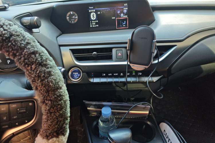 Used Lexus UX 2020 260h Explore & Adventure Edition Audio And AC Panel