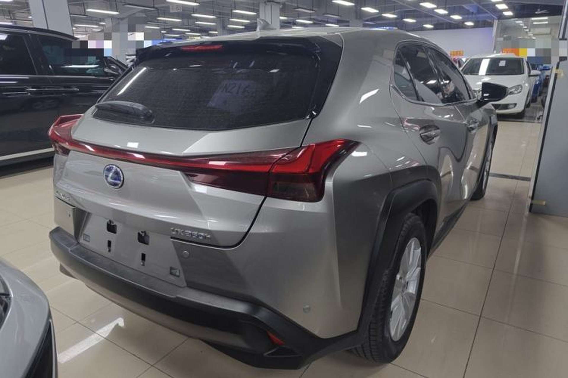 Used Lexus UX 2020 260h Explore-Cool Edition Exterior 5