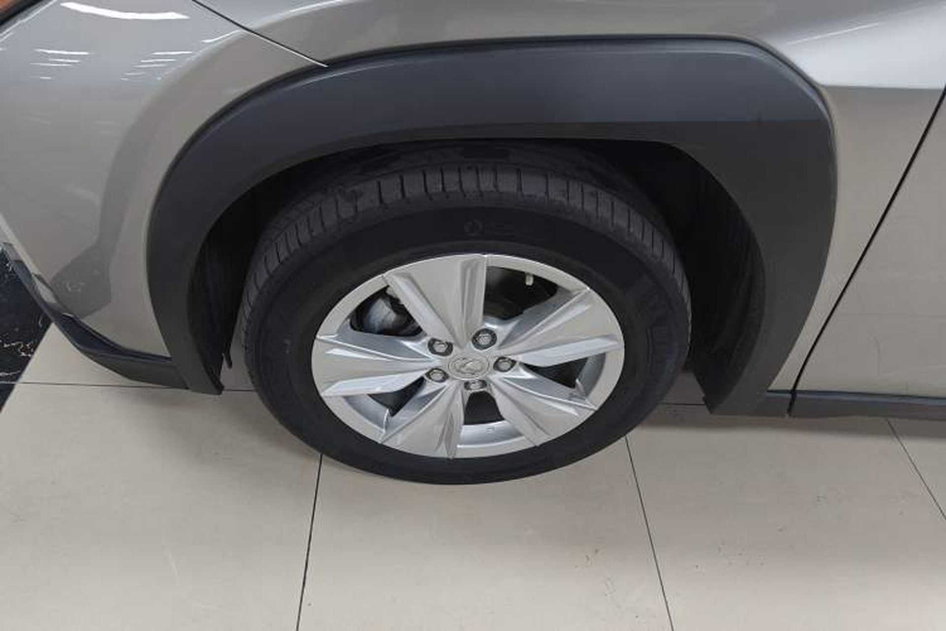 Used Lexus UX 2020 260h Explore-Cool Edition Exterior 7