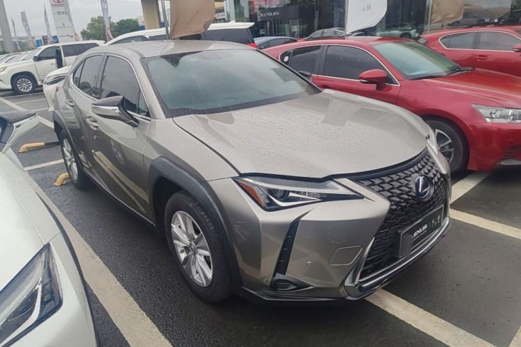 Used Lexus UX 2020 260h Explore-Cool Edition Front Right 45 Deg