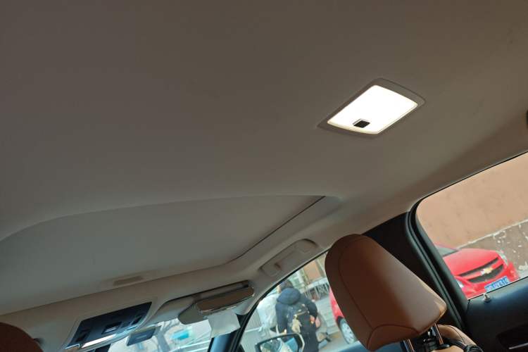 Used Lexus UX 2020 260h Explore & Adventure Edition Headliner