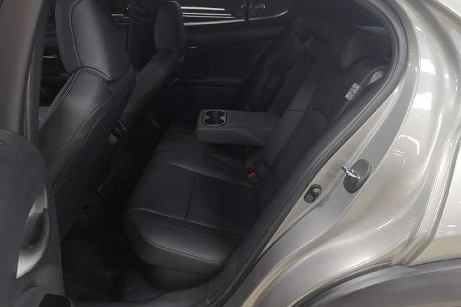 Used Lexus UX 2020 260h Explore-Cool Edition Interior 4