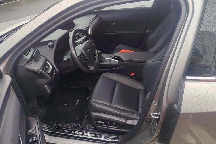 Used Lexus UX 2020 260h Explore-Cool Edition Left Front Seat