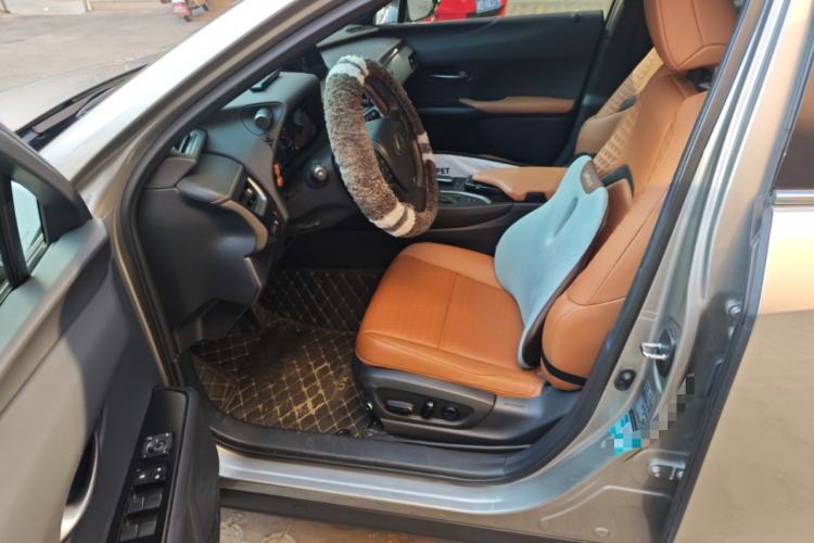 Used Lexus UX 2020 260h Explore & Adventure Edition Left Front Seat