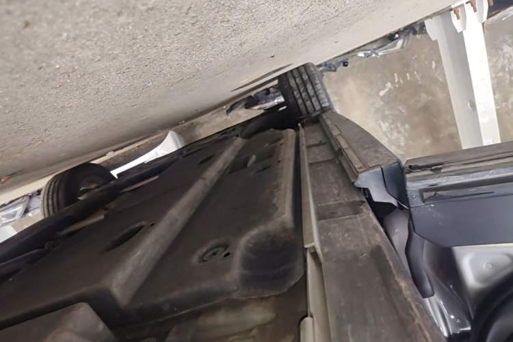 Used Lexus UX 2020 260h Explore-Cool Edition Left Side Sill