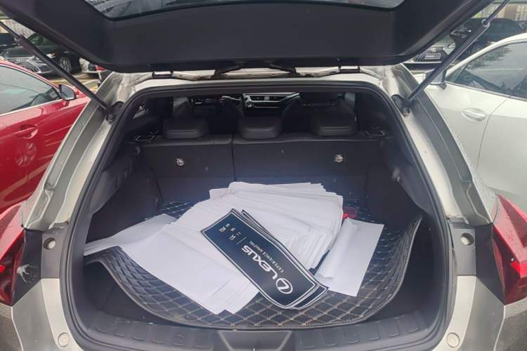 Used Lexus UX 2020 260h Explore-Cool Edition Trunk