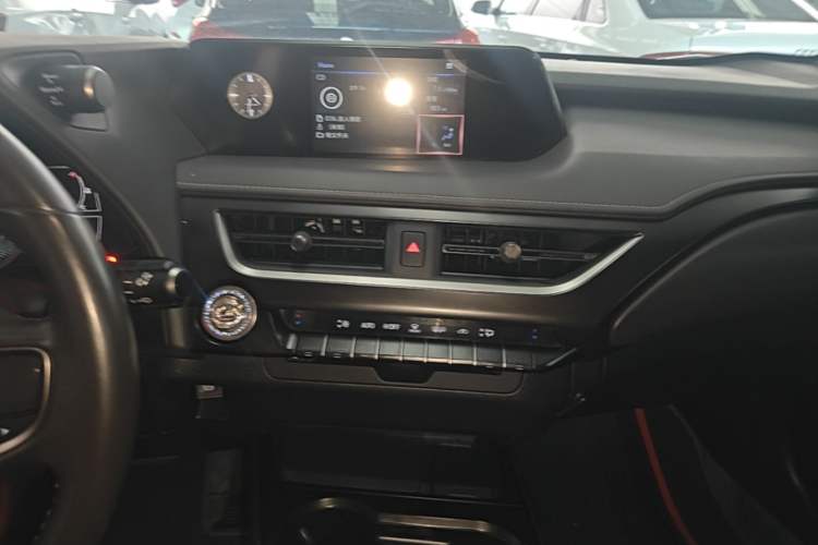 Used Lexus UX 2020 200 Special Edition Audio And AC Panel