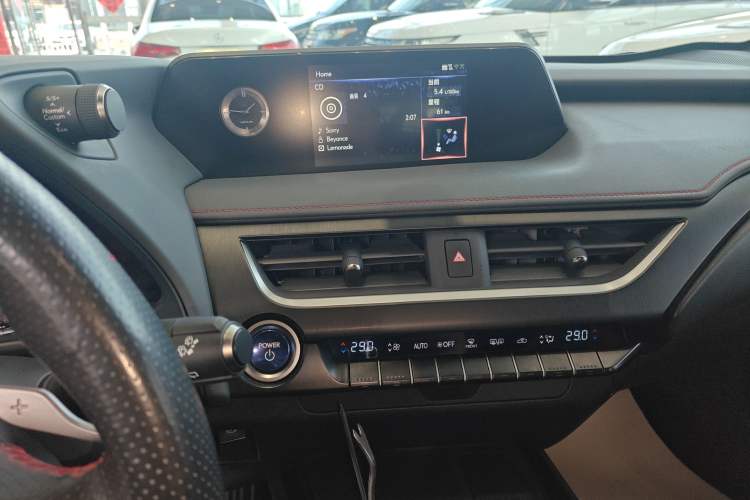 Used Lexus UX 2020 260h F SPORT All-Wheel-Drive Version Audio And AC Panel