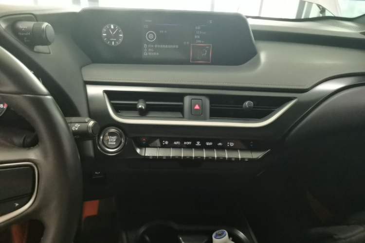 Used Lexus UX 2020 200 Special Edition Audio And AC Panel
