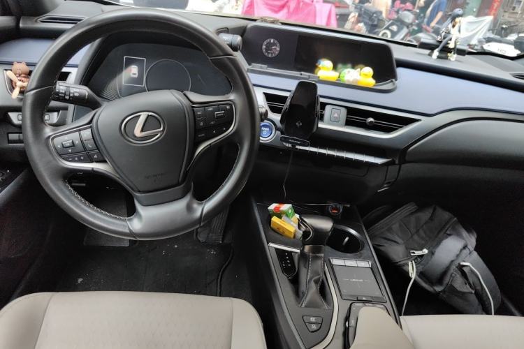 Used Lexus UX 2020 260h Explore & Adventure Edition Center Console