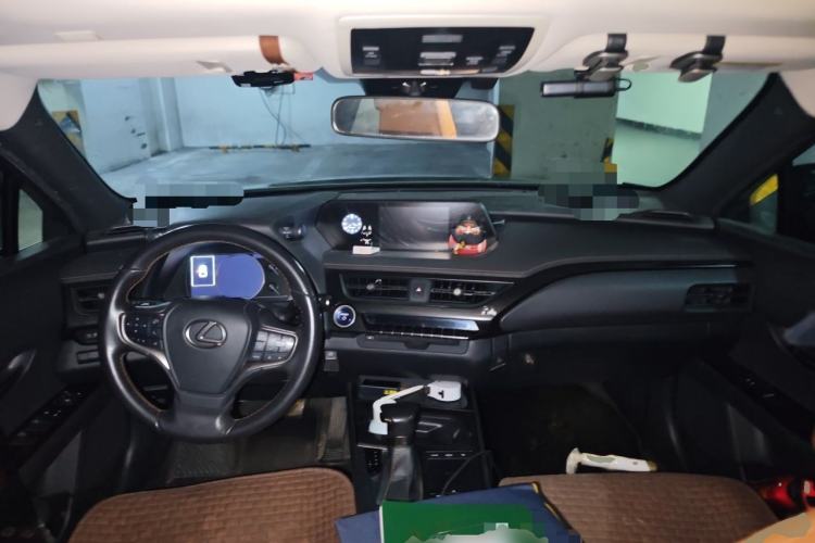 Used Lexus UX 2020 260h Explore & Adventure Edition Center Console