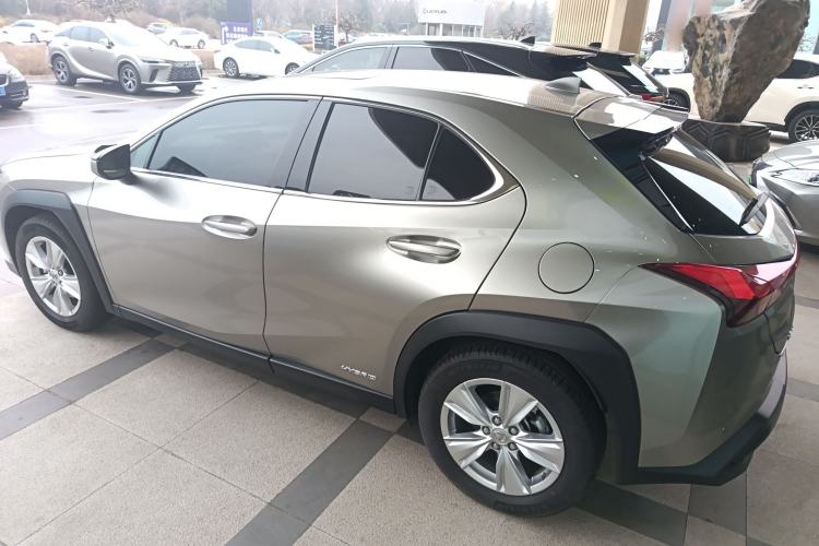 Used Lexus UX 2020 260h Explore & Adventure Edition Exterior 2