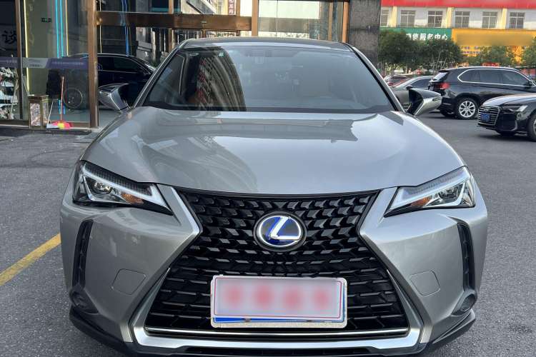 Used Lexus UX 2020 260h Explore-Cool Edition Exterior 6