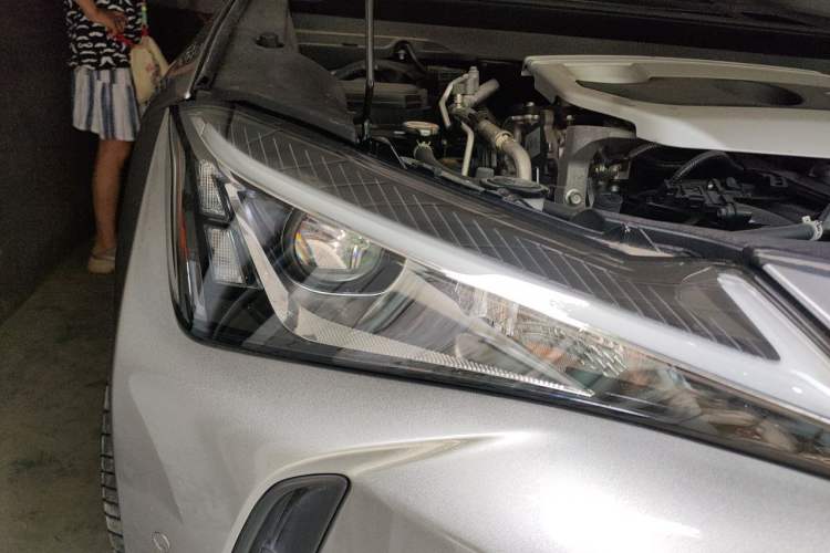 Used Lexus UX 2020 200 Special Edition Exterior 6
