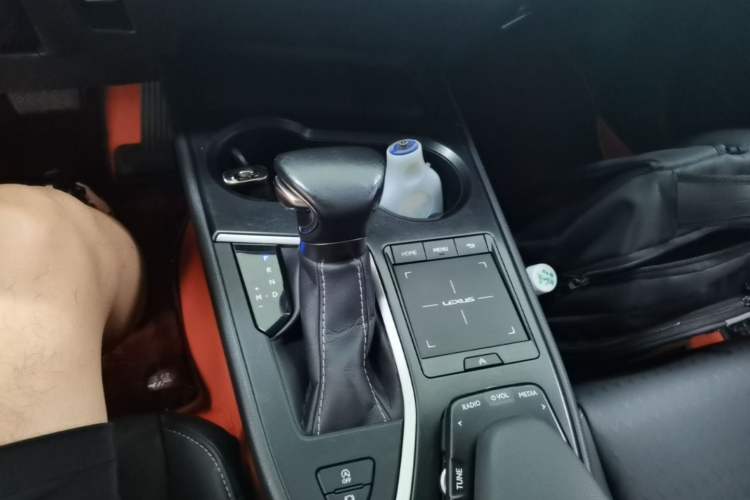 Used Lexus UX 2020 200 Special Edition Gear Lever