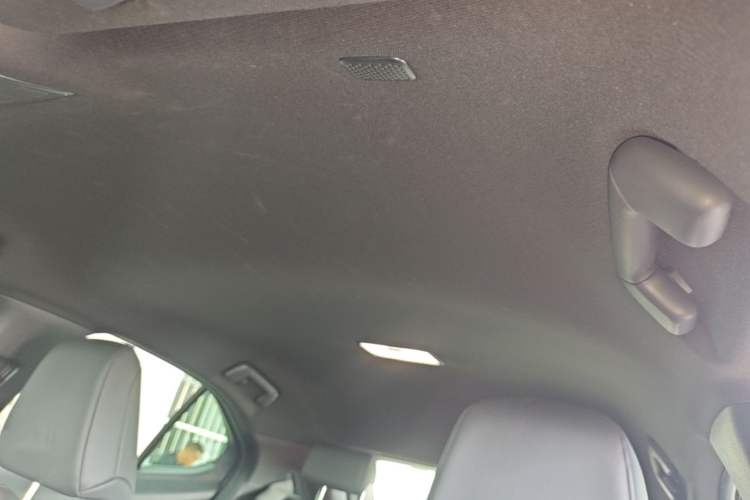 Used Lexus UX 2020 260h Explore-Cool Edition Headliner