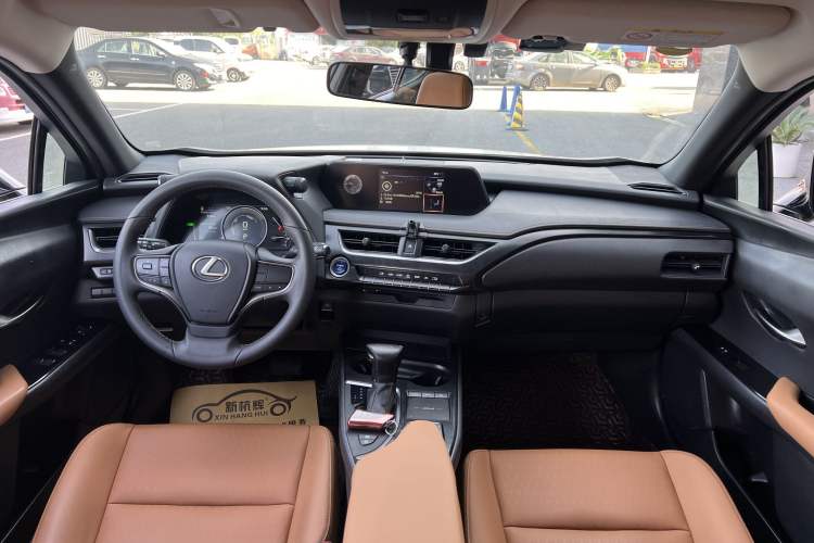 Used Lexus UX 2020 260h Explore-Cool Edition Interior 1