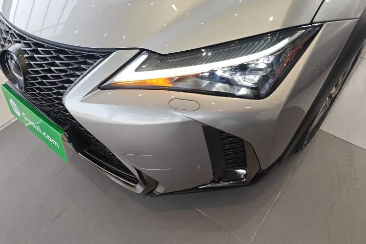 Used Lexus UX 2020 260h F SPORT All-Wheel-Drive Version Left Front Headlight