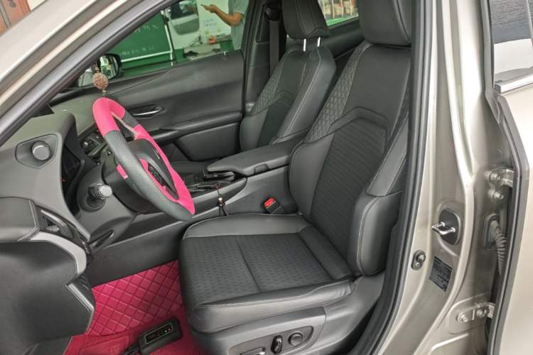 Used Lexus UX 2020 260h Explore-Cool Edition Left Front Seat