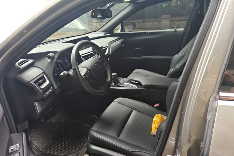 Used Lexus UX 2020 260h Explore-Cool Edition Left Front Seat