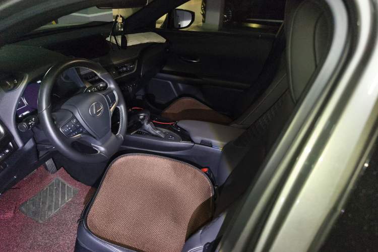 Used Lexus UX 2020 260h Explore-Cool Edition Left Front Seat