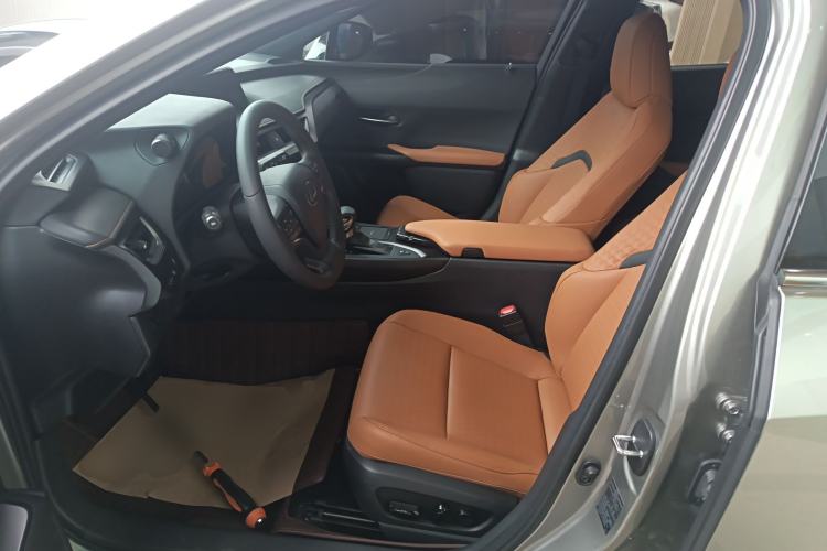 Used Lexus UX 2020 260h Explore & Adventure Edition Left Front Seat