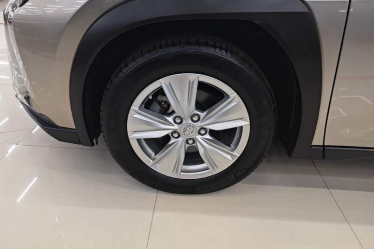 Used Lexus UX 2020 200 Special Edition Left Front Wheel Hub