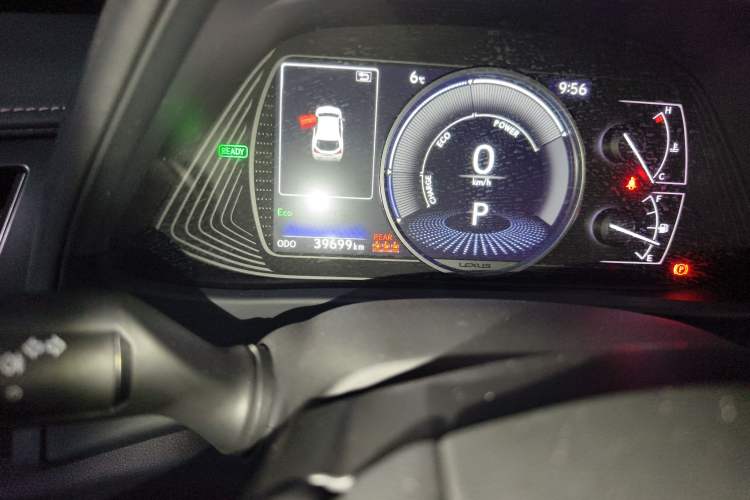 Used Lexus UX 2020 260h Explore-Cool Edition Odometer Close Up