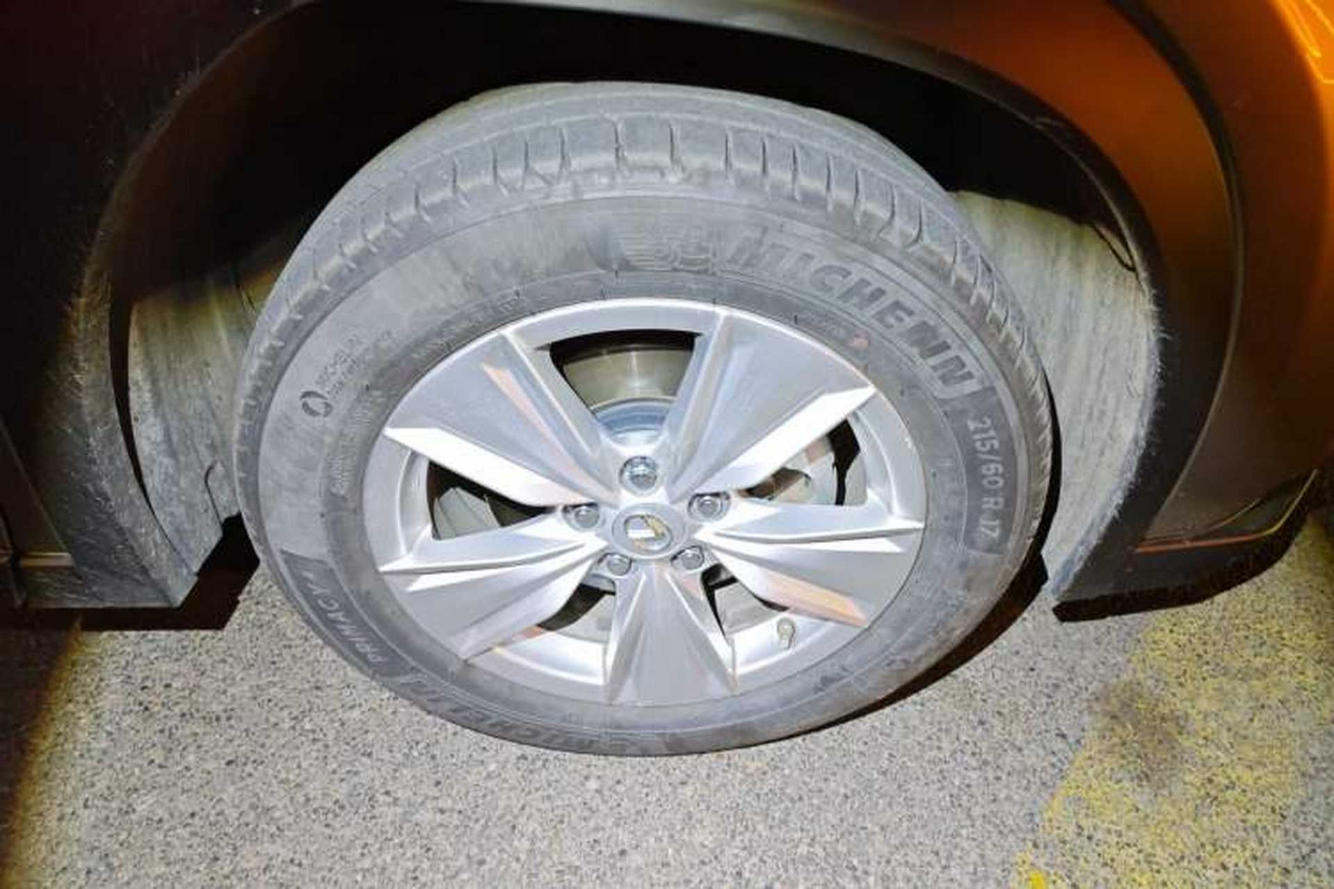 Used Lexus UX 2020 260h Explore-Cool Edition Right Front Wheel Hub