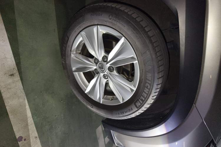 Used Lexus UX 2020 260h Explore-Cool Edition Right Front Wheel Hub
