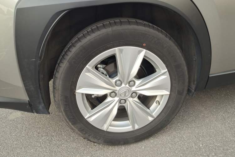 Used Lexus UX 2020 200 Special Edition Right Rear Wheel Hub