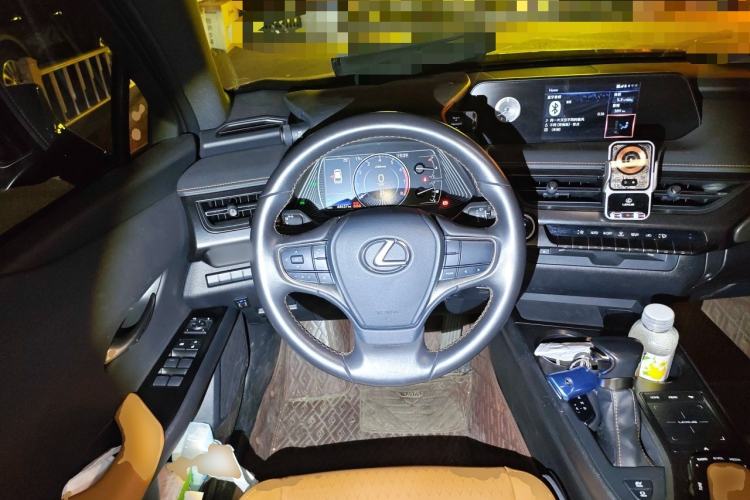Used Lexus UX 2020 260h Explore-Cool Edition Steering Wheel