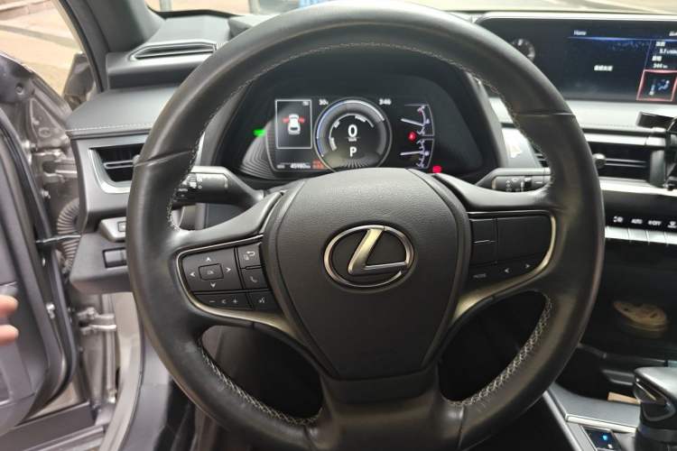 Used Lexus UX 2020 260h Explore-Cool Edition Steering Wheel