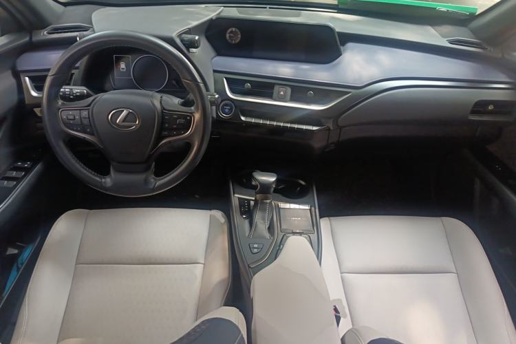 Used Lexus UX 2020 260h Explore & Adventure Edition Center Console