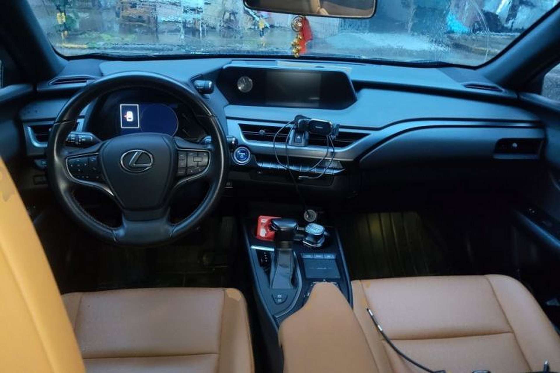 Used Lexus UX 2020 260h Explore & Adventure Edition Center Console