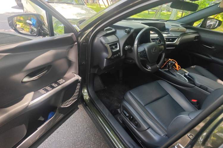 Used Lexus UX 2020 260h Explore-Cool Edition Driver Seat