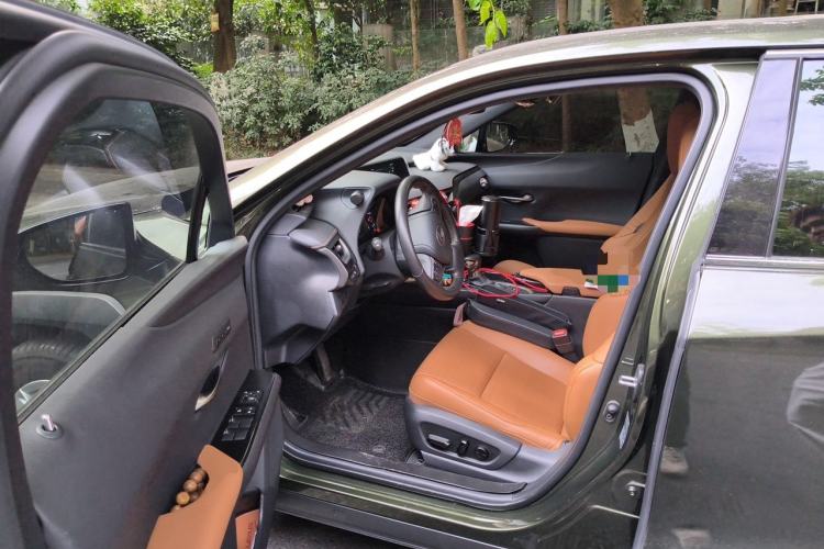 Used Lexus UX 2020 260h Explore & Adventure Edition Driver Seat