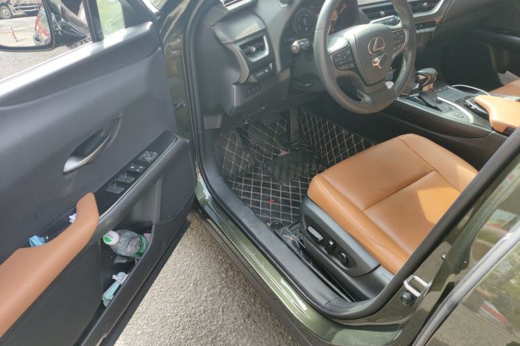 Used Lexus UX 2020 260h Explore & Adventure Edition Driver Seat