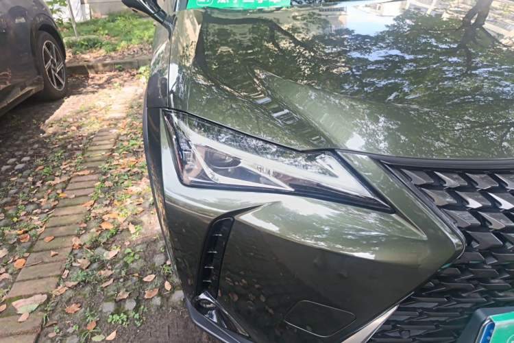 Used Lexus UX 2020 260h Explore & Adventure Edition Right Front Headlight
