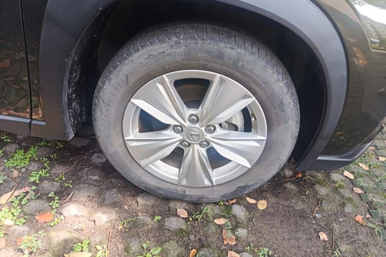 Used Lexus UX 2020 260h Explore & Adventure Edition Right Front Wheel Hub