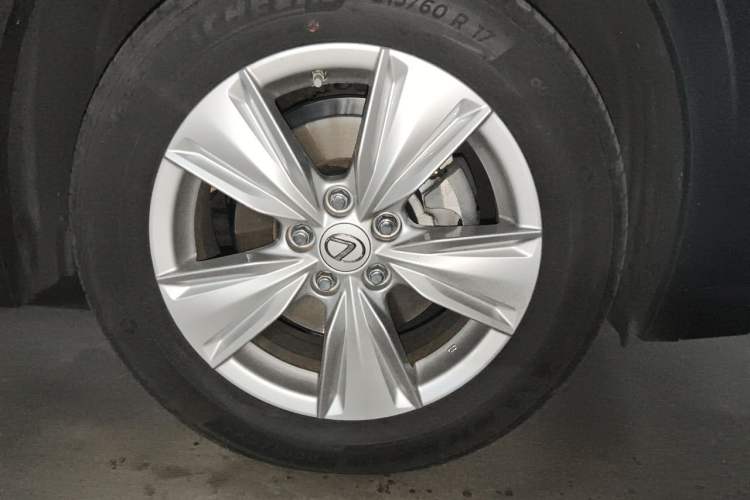 Used Lexus UX 2020 260h Explore & Adventure Edition Right Front Wheel Hub