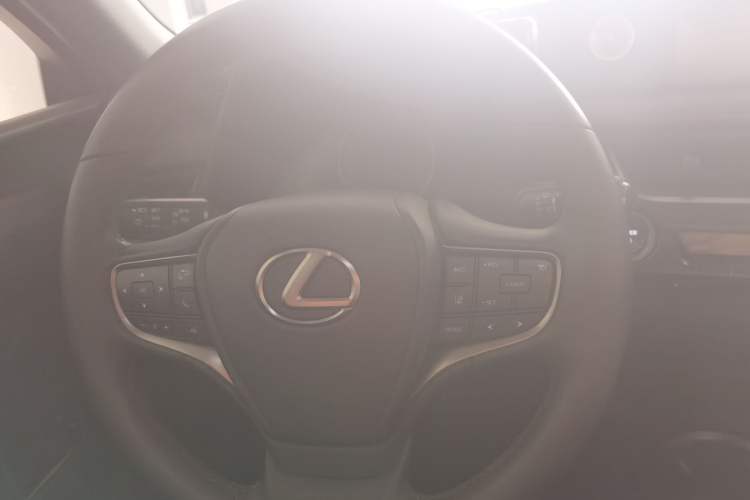 Used Lexus UX 2020 260h Explore & Adventure Edition Steering Wheel