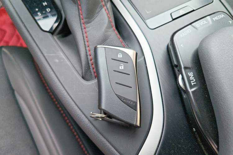 Used Lexus UX 2020 Revised Version 260h F SPORT Edition Vehicle Key