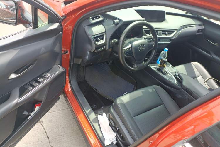 Used Lexus UX 2020 260h Explore-Cool Edition Driver Seat