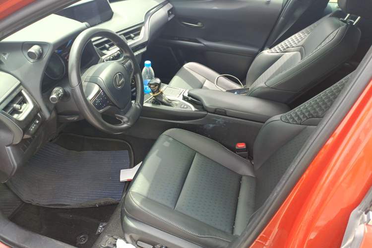 Used Lexus UX 2020 260h Explore-Cool Edition Left Front Seat